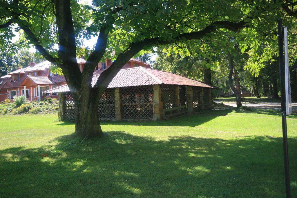 מלון Rymanów Dwor Ostoia מראה חיצוני תמונה