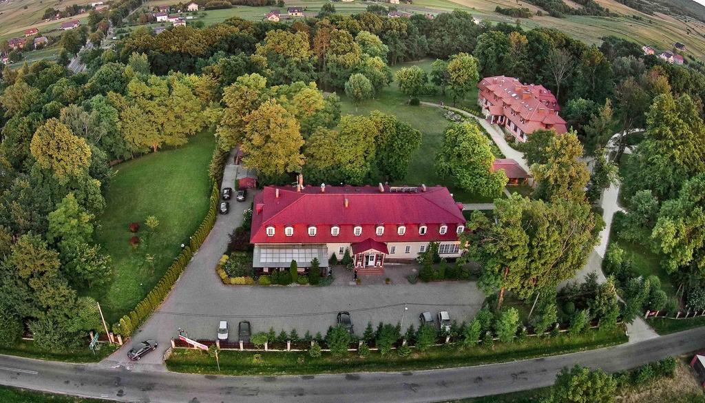 מלון Rymanów Dwor Ostoia מראה חיצוני תמונה